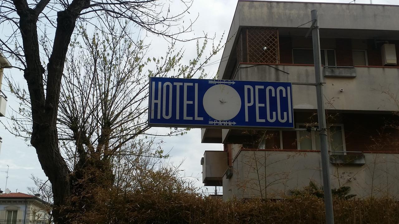 Hotel Pecci Rímini Exterior foto